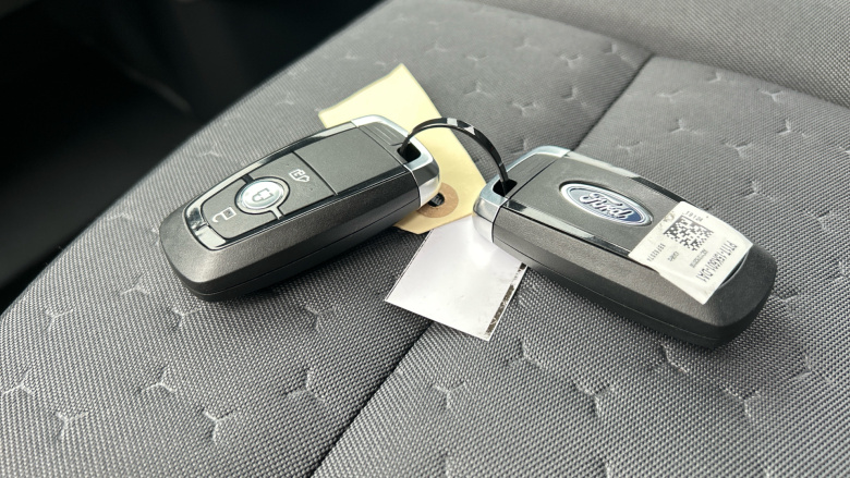 Ford Transit Custom E-320 L1 Rwd 100kW 65kWh H1 Van Limited Auto